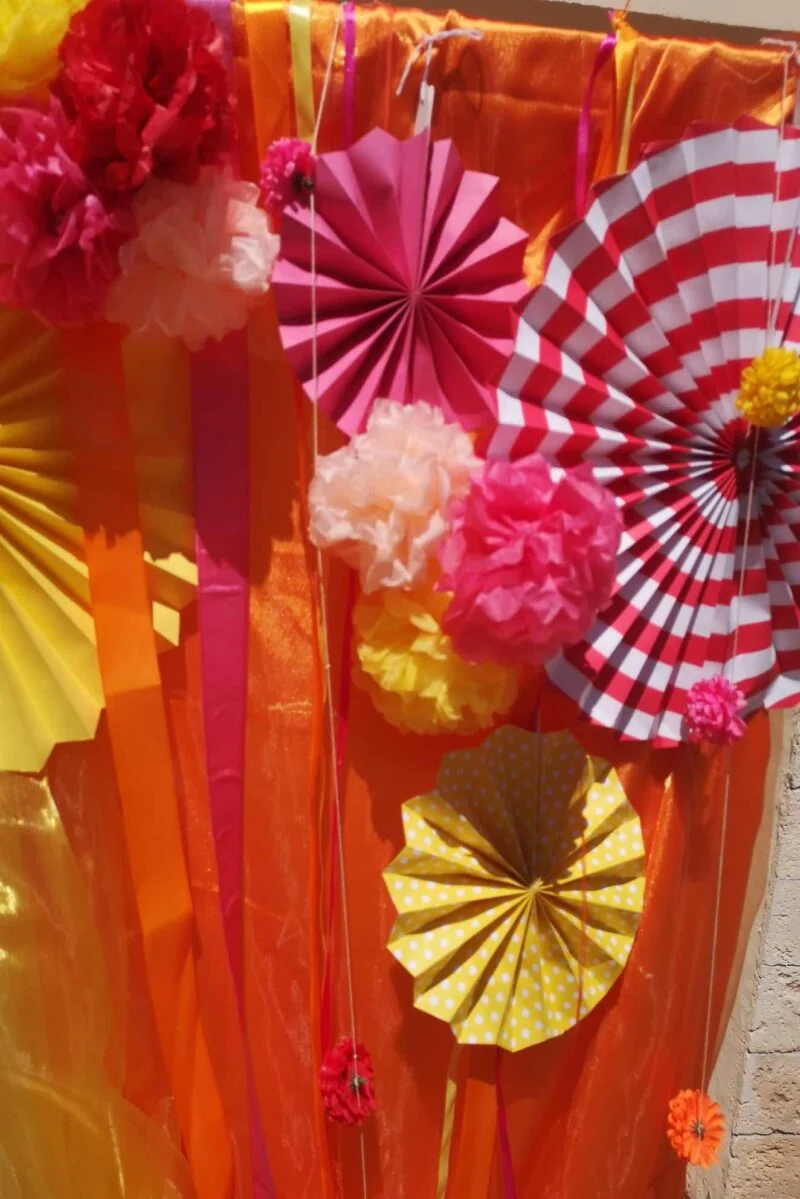 Pompons colorés papier